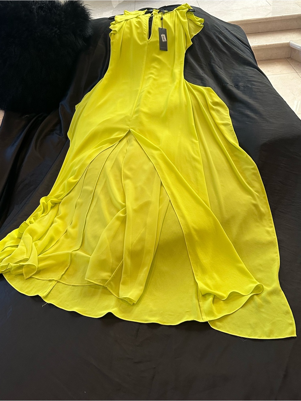 BCBG Max Azria “Julianne” in color Lime size 2. Flutter-Sleeve Evening Dress NWT